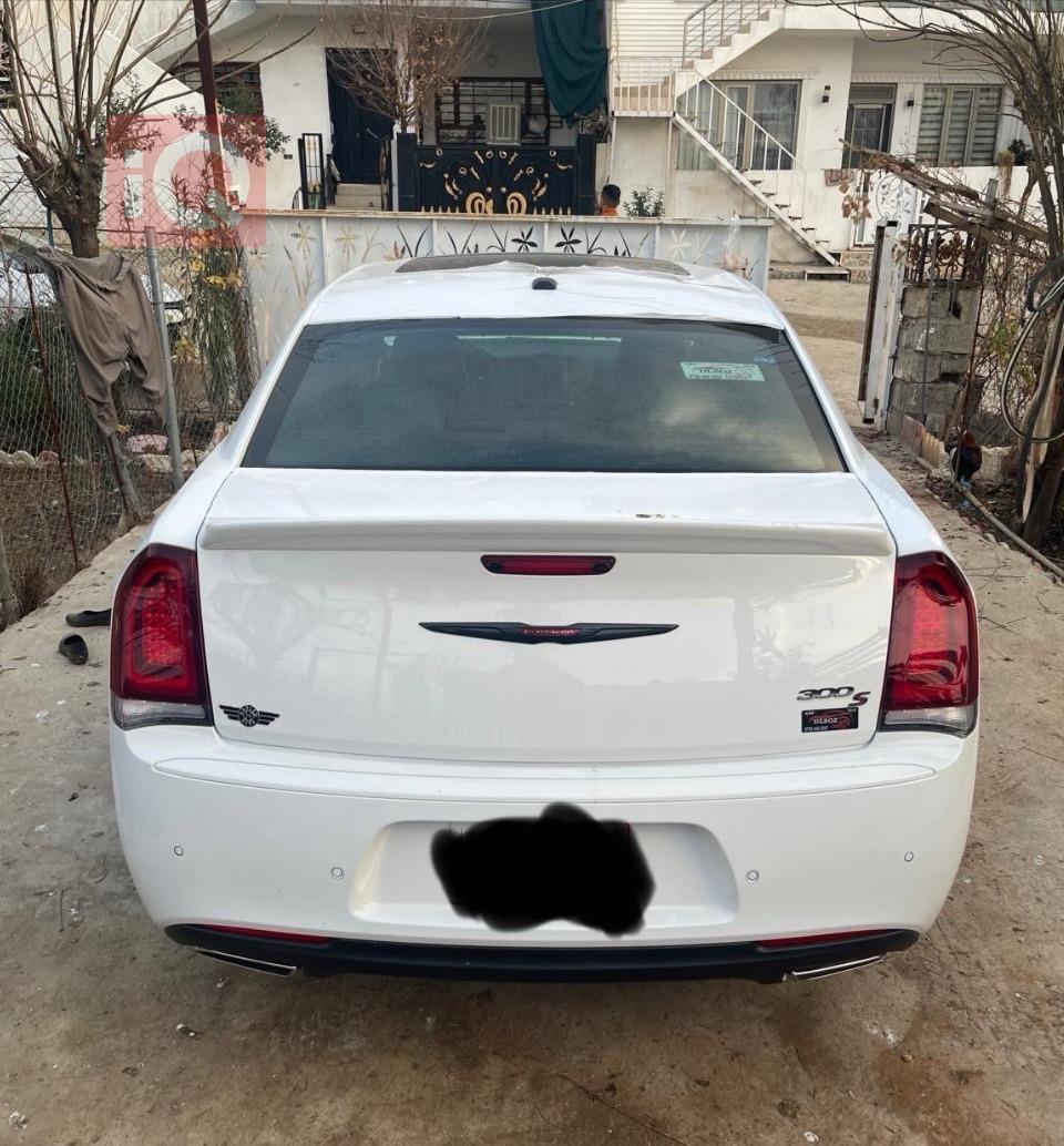 كرايسلر 300